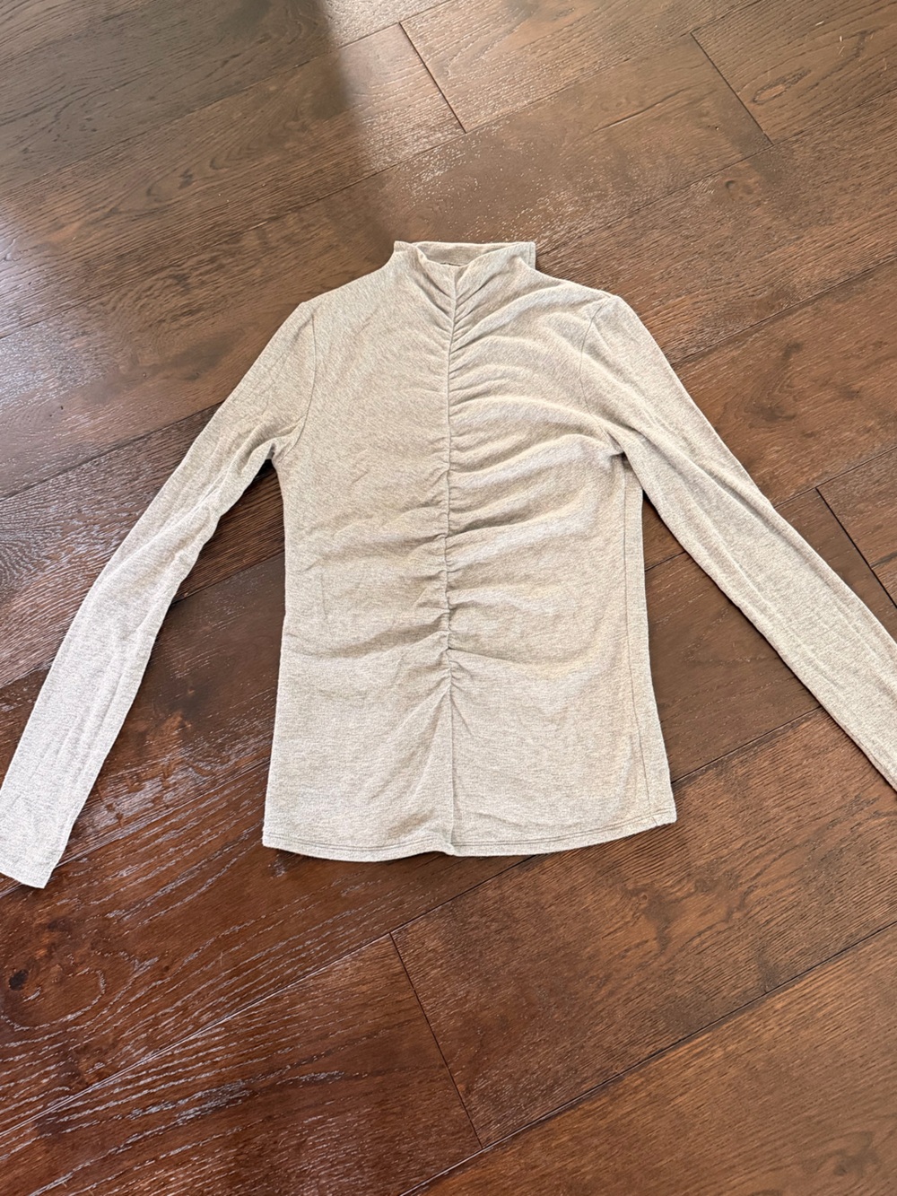 Veronica Beard Long Sleeve Ruched Turtleneck- Grey